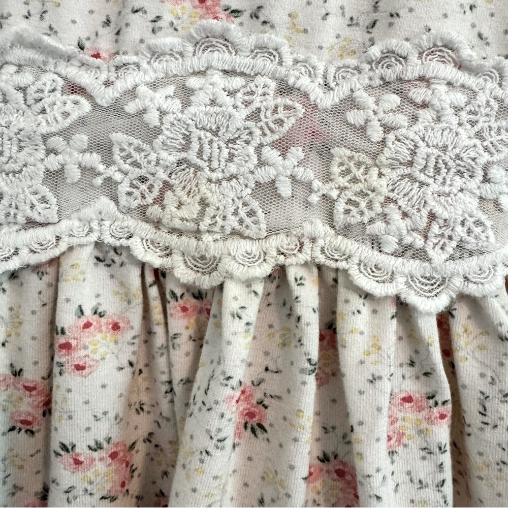 Haute Baby Pink & Cream with Lace Details Sundress with Flutter Sleeves. Size 6Y - Picture 13 of 14
